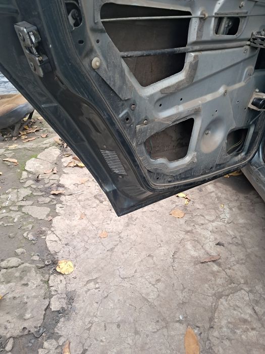 Двери ВАЗ 2110, Приора в идеальном состоянии.