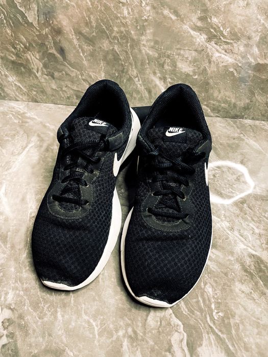 Damskie Czarne Sportowe Buty, Trampki do Biegania «Nike» / Rozmiar: 37