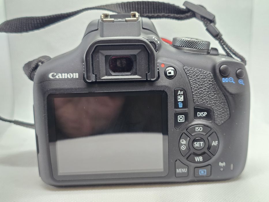 Canon EOS 2000D EFS18-55mm