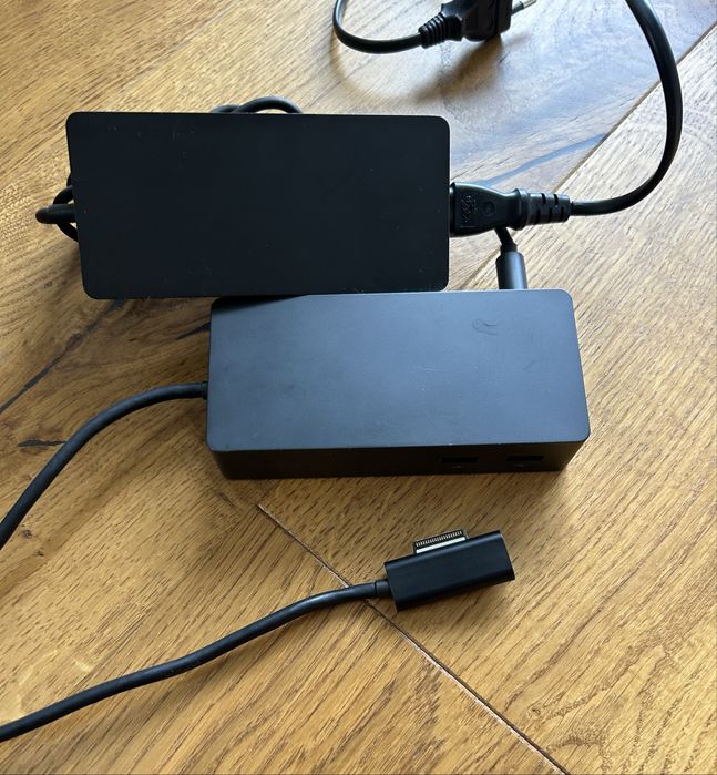 Akcesoria Microsoft Surface Pro stacja dokujaca i adaptery