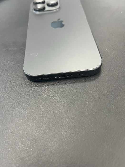 Iphone 16 pro 128GB idealny stan