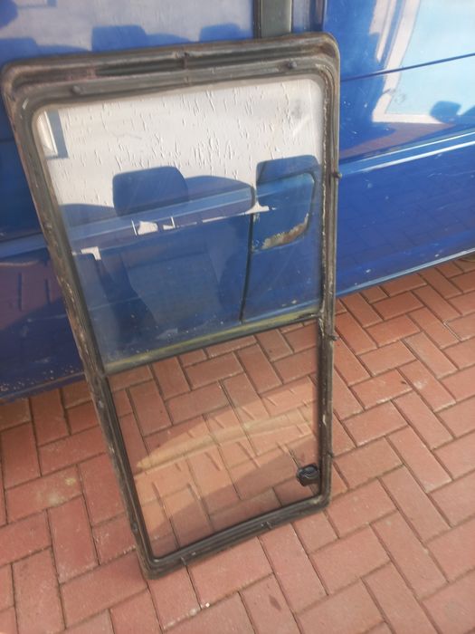 Продам форточку фольксваген т4