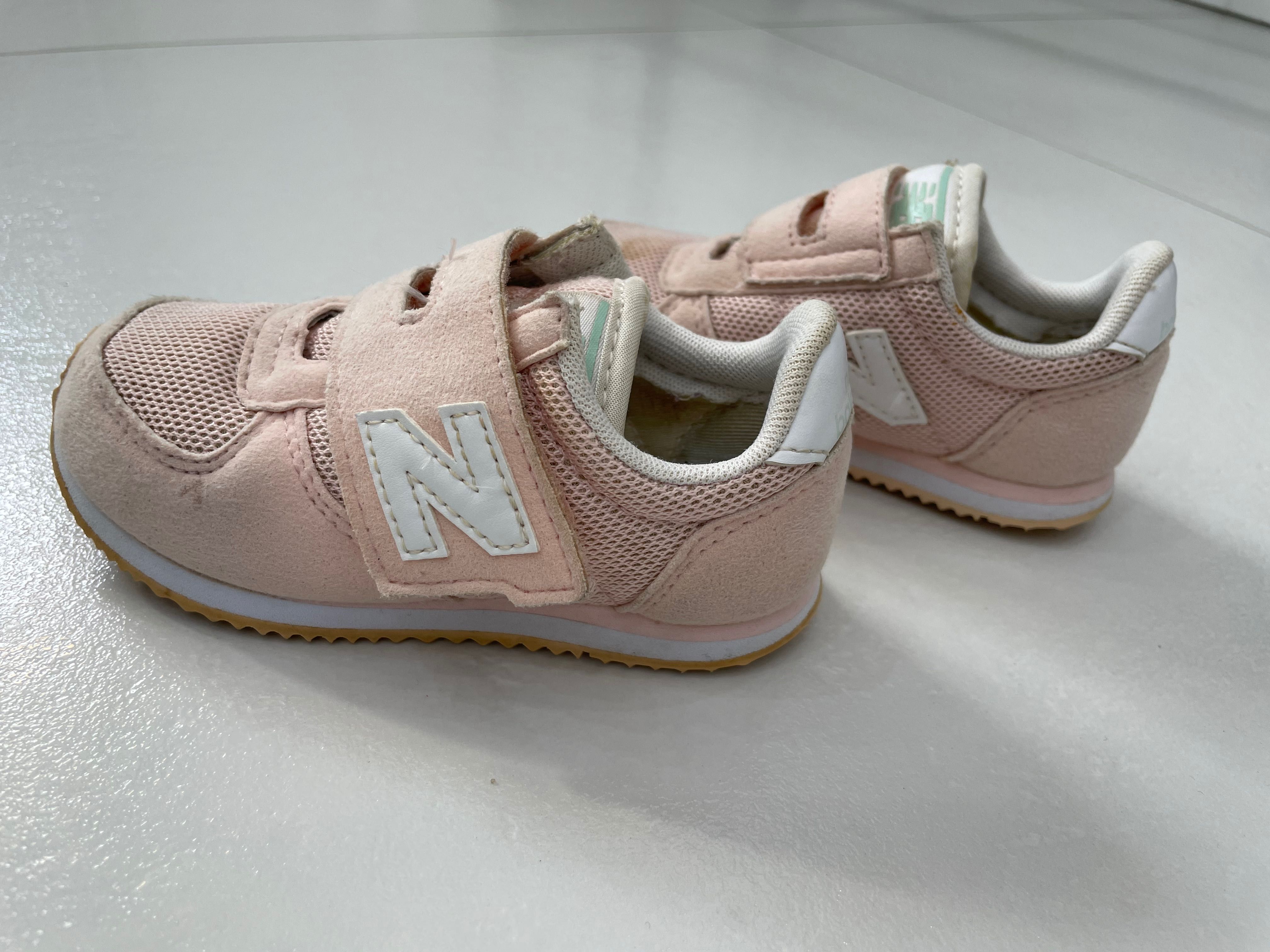 Buty New Balance rozm. 24 łososiowe pudrowy róż dziewczęce