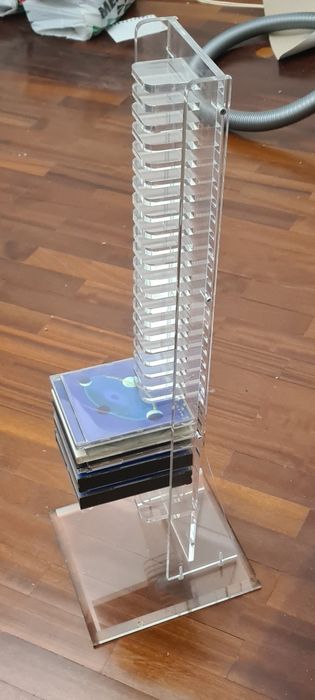 Suporte de CDs em acrílico