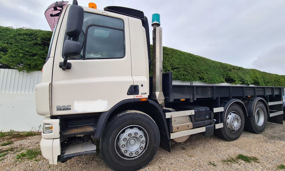 Camião Daf CF75.250