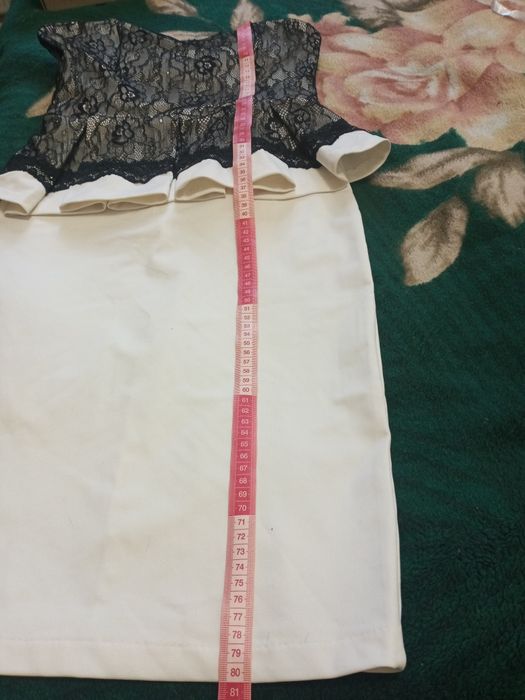 Вечернее короткое платье-бандо фирмы Kikiriki