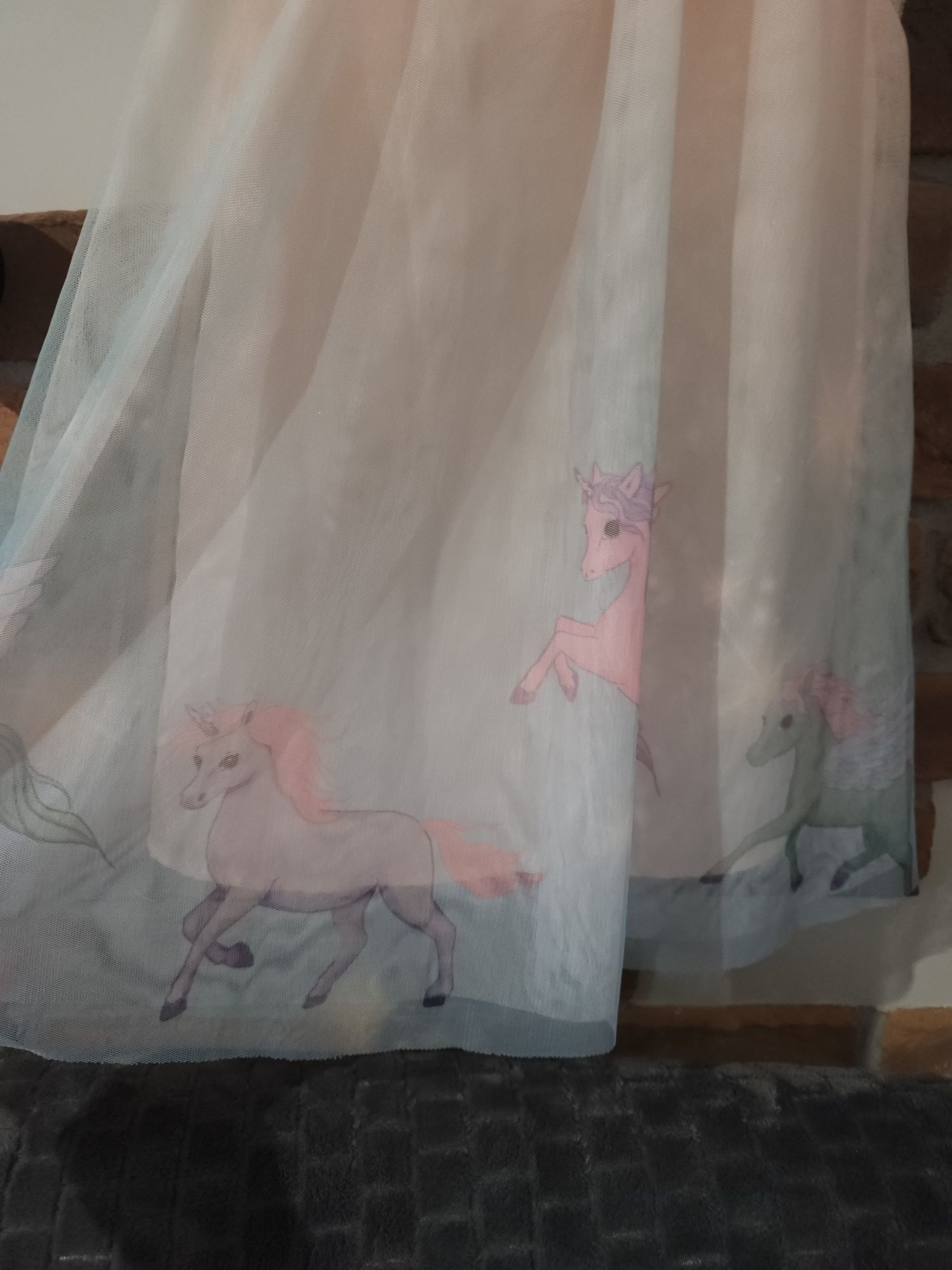 Sukienka z tiulem w jednorożce h&m 98