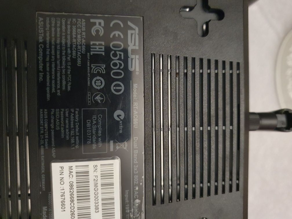 Router Asus RT-AC66U