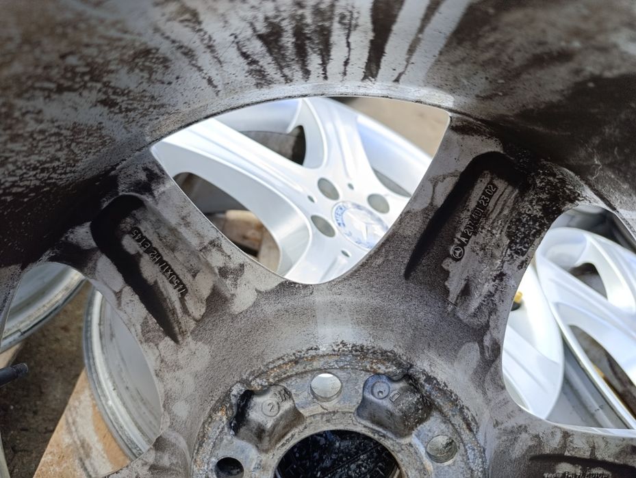 Mercedes klasy c e felgi aluminiowe 17 cali z Niemiec oryginał