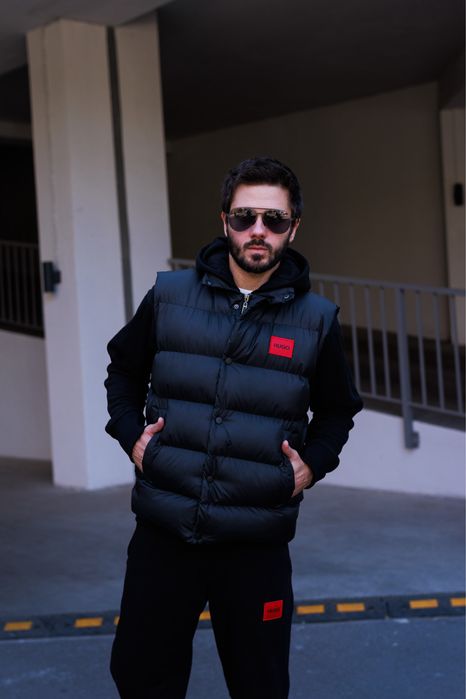 Жилетка Hugo Boss Чорна