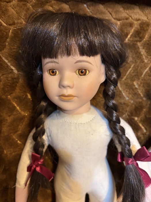 Varias bonecas de porcelana da the classique collection