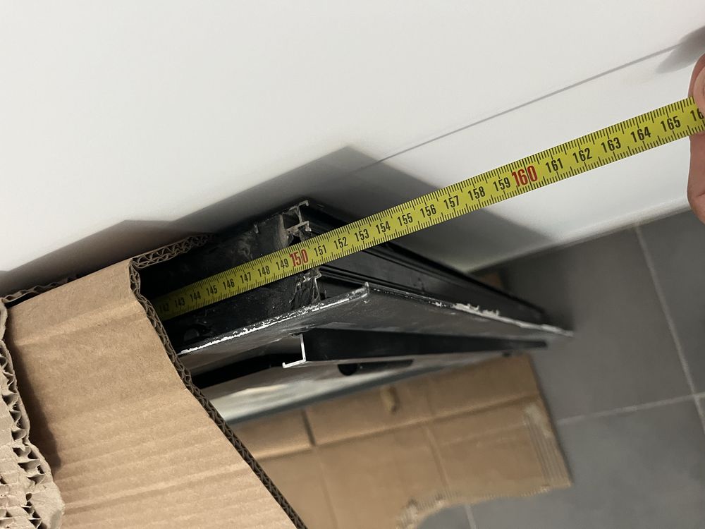 Vendo janela basculante 1,5 metros altura  ,cor noir