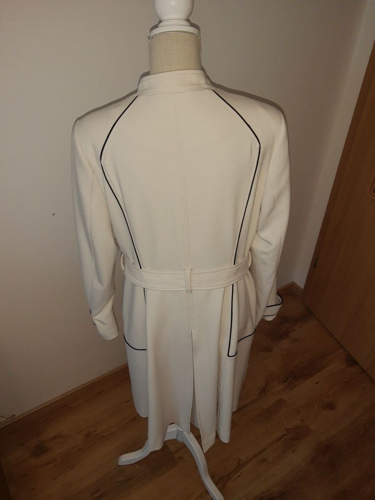Płaszcz elegancki prochowiec damski kremowy 42 44 wyjątkowy XL kobiecy