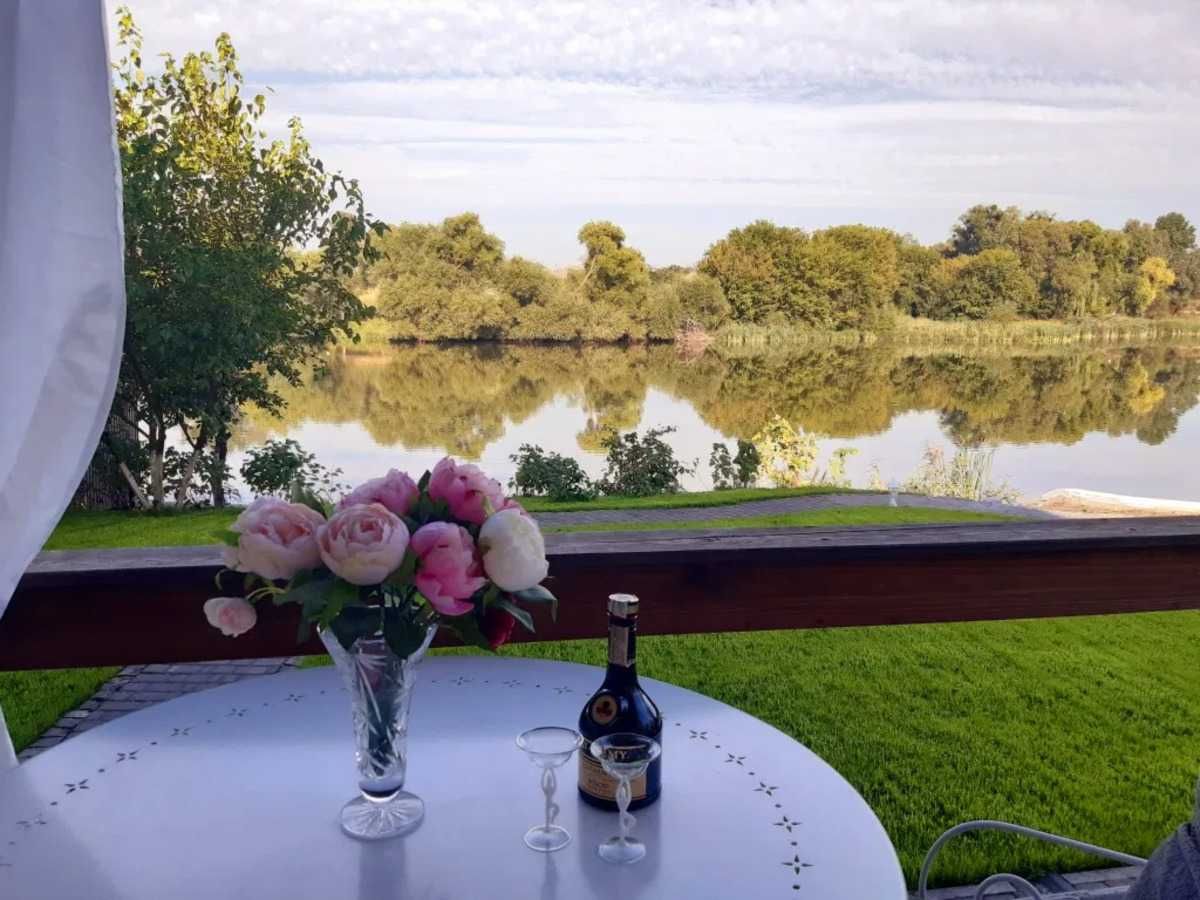 Продам ЛАКШЕРІ будинок 207 кв.м, Крюківщина, біля озера.