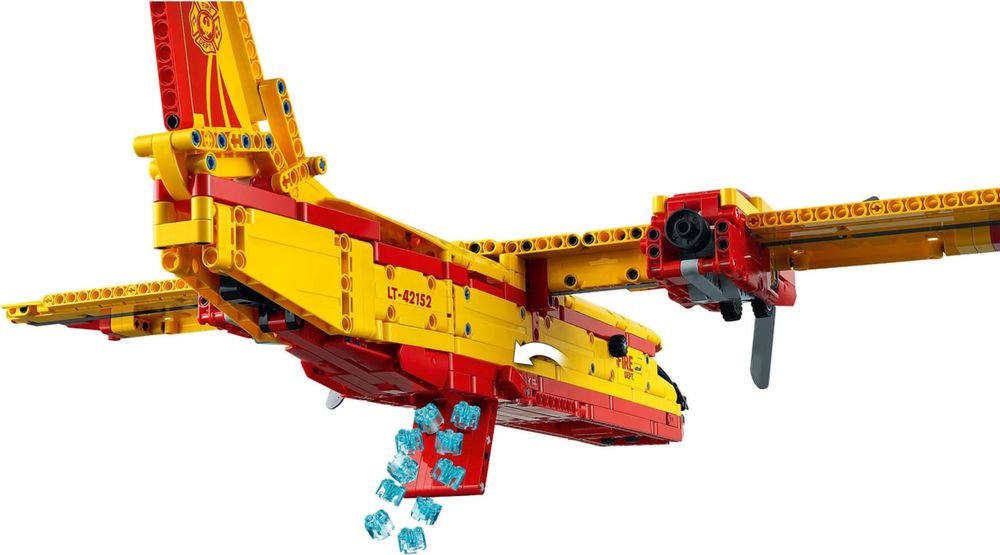 Lego technic Пожежний літак 42152