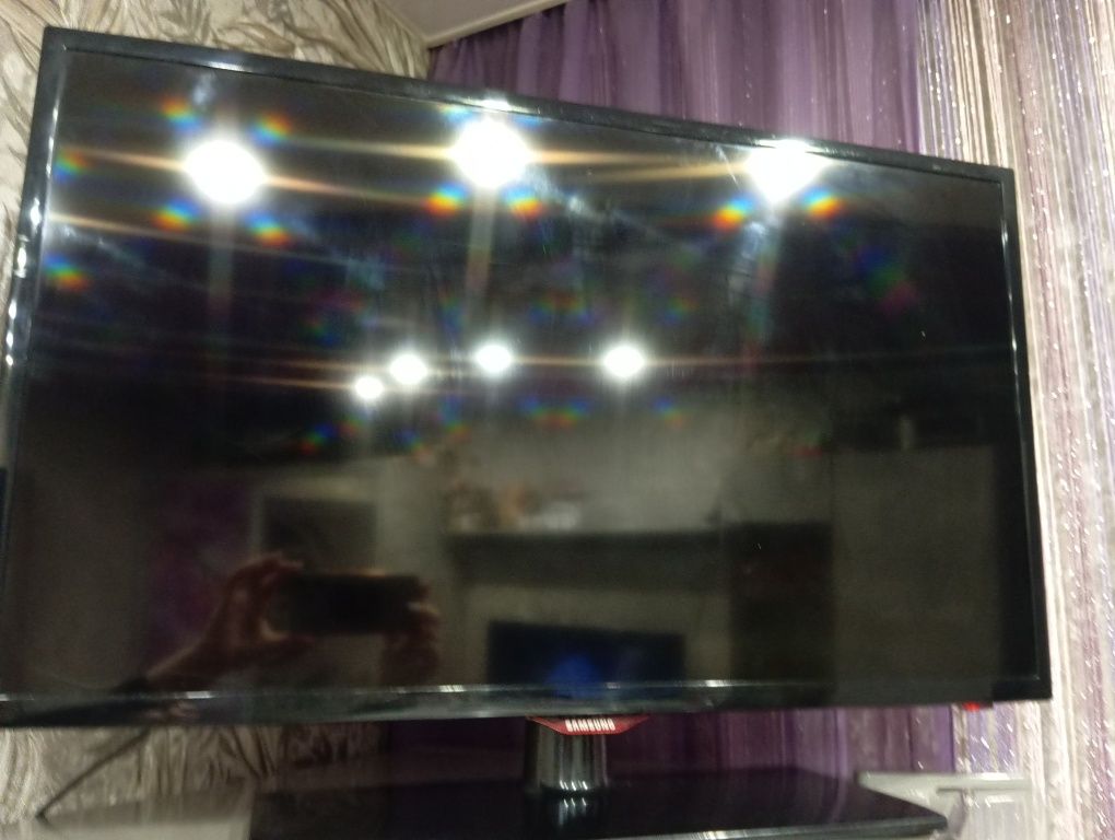 Продам телевизор б/у  Samsung UE32F5020AK диагональ 32
