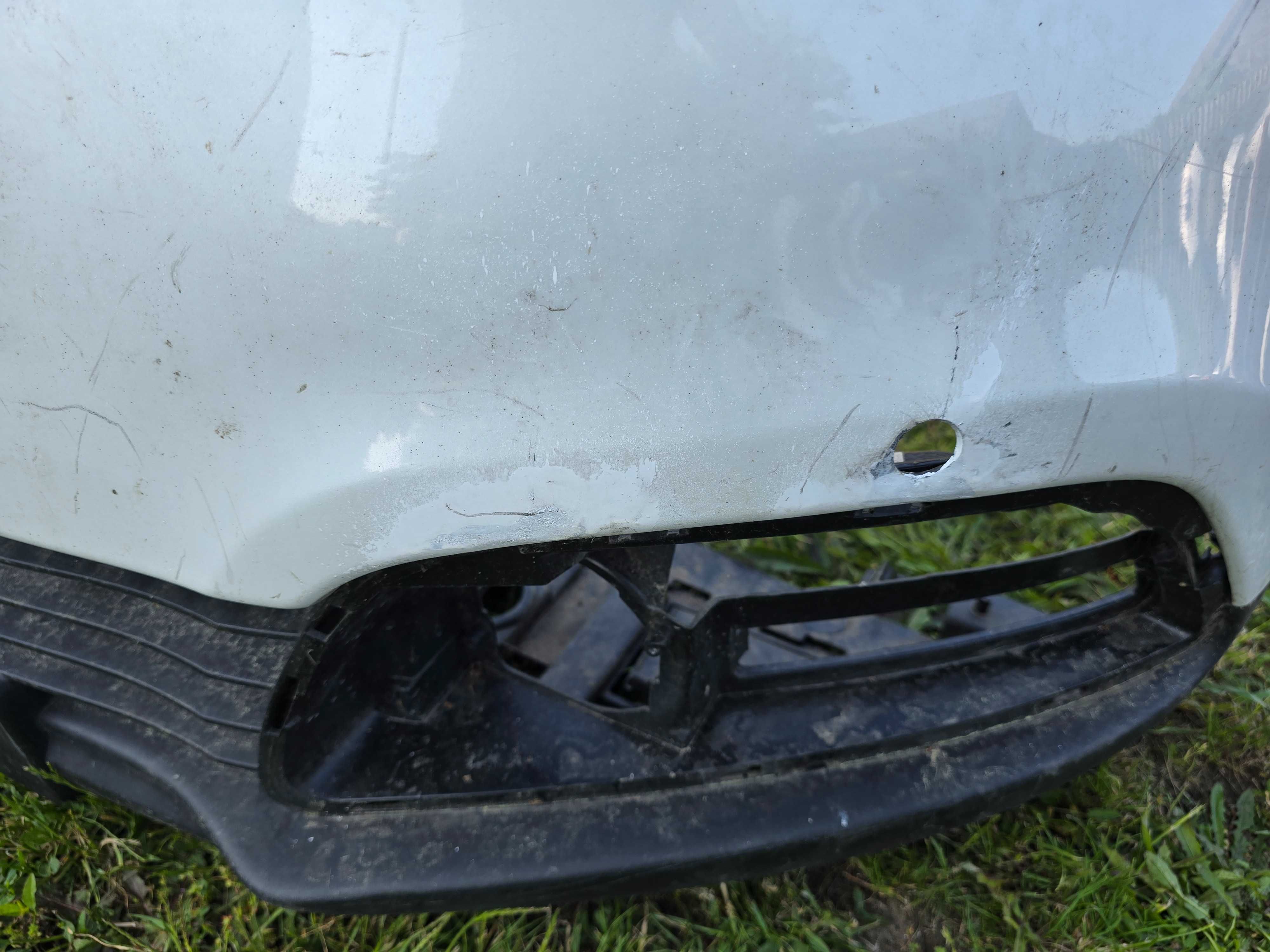 zderzak przód Renault Captur 1