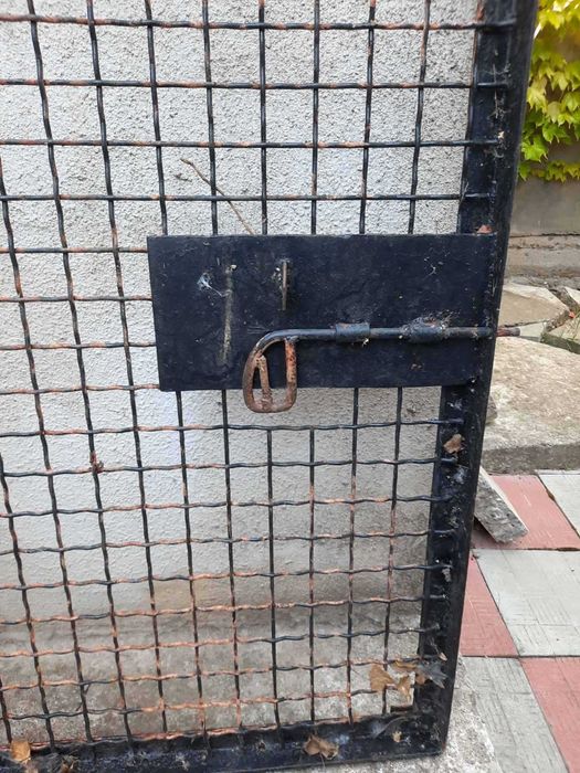 Забор из канилированной сетки