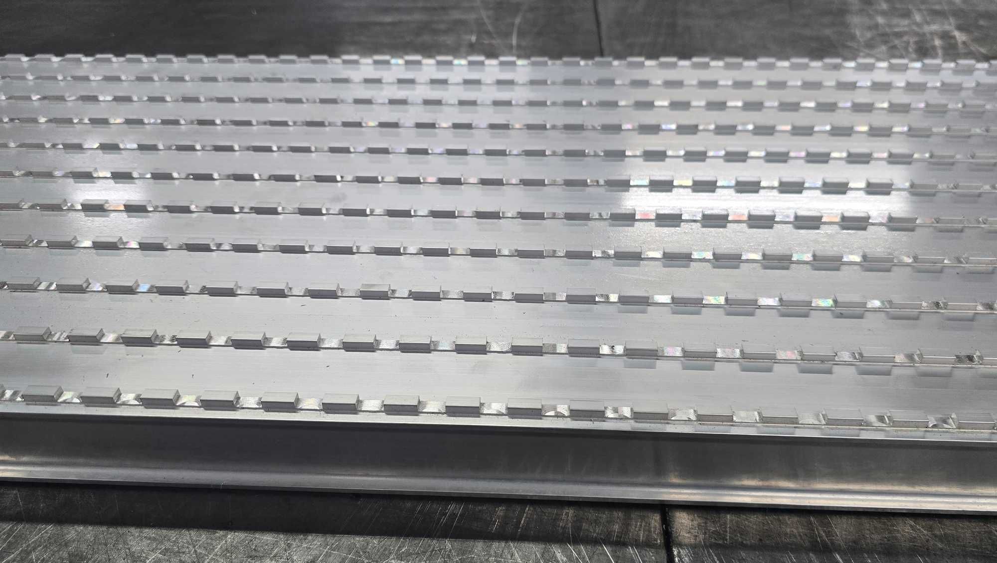 Panel do budowy najazdu szer. 340mm grubość 40 frezowany Deska Najazd