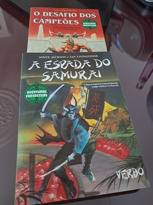 Vendo dois livros fantásticos