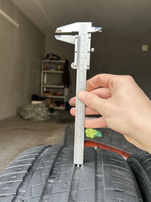 Nokian Nakka Green 3  235 45 18