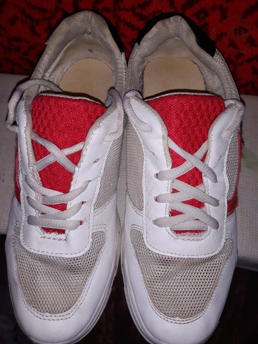 Кроссовки женские летние 37р