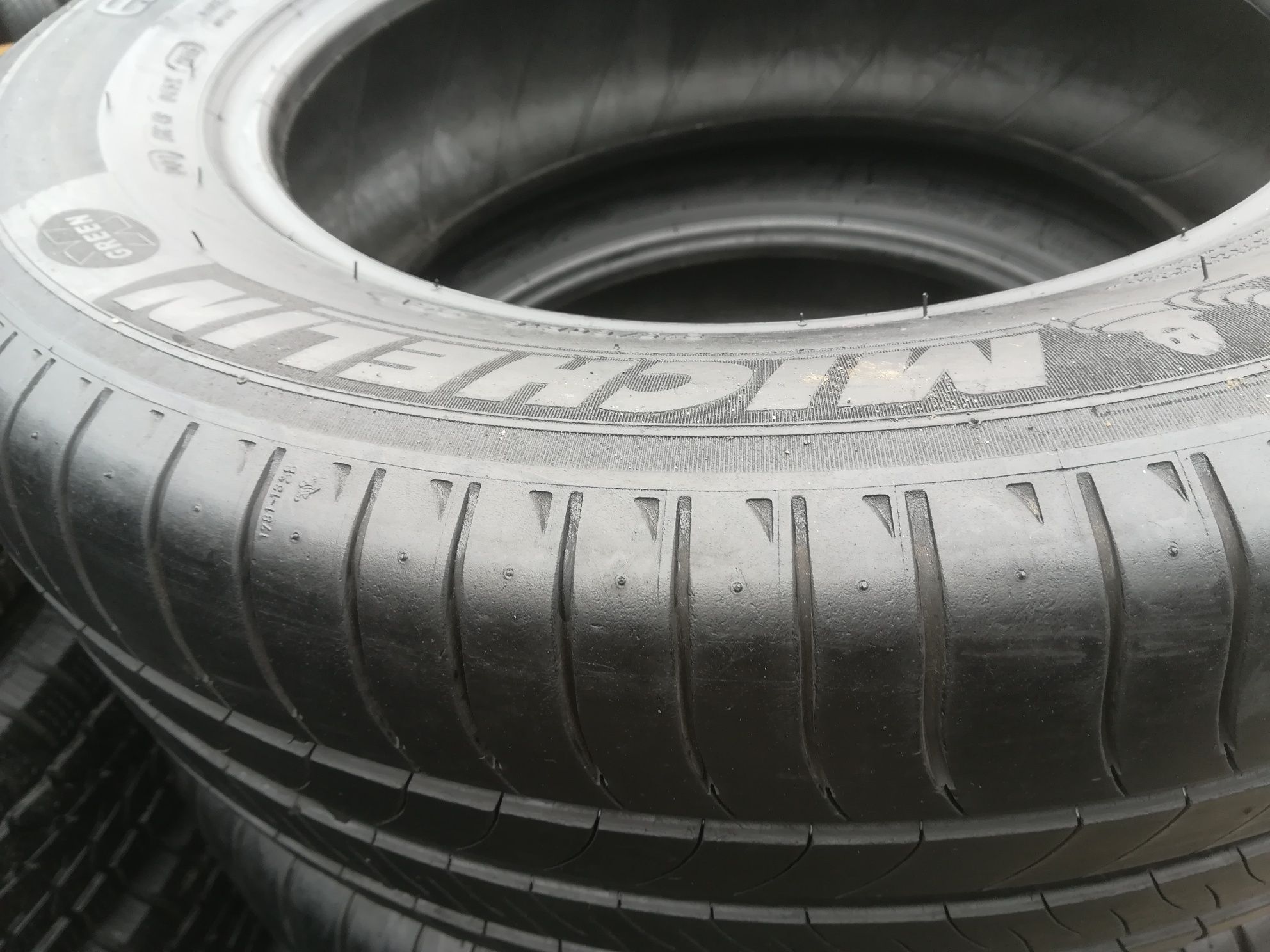 4 sztuki komplet opony letnie 215/60R16 Michelin Energy Saver 2015 r.