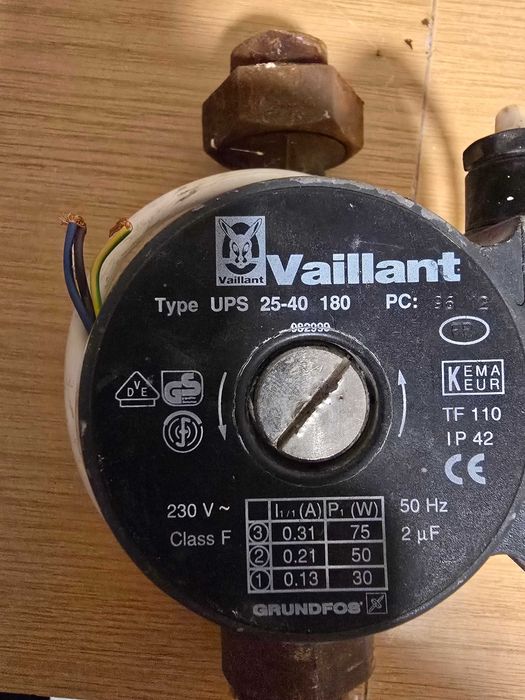 Pompa Grundfos Vaillant UPS 25/40 180 używana w pełni sprawna