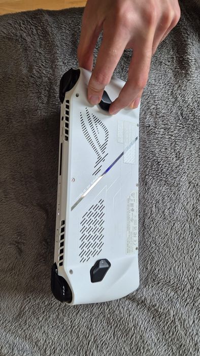 Asus ROG Ally konsola gamingowa przenośna