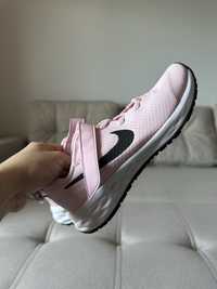 Nike для девочки 33,5