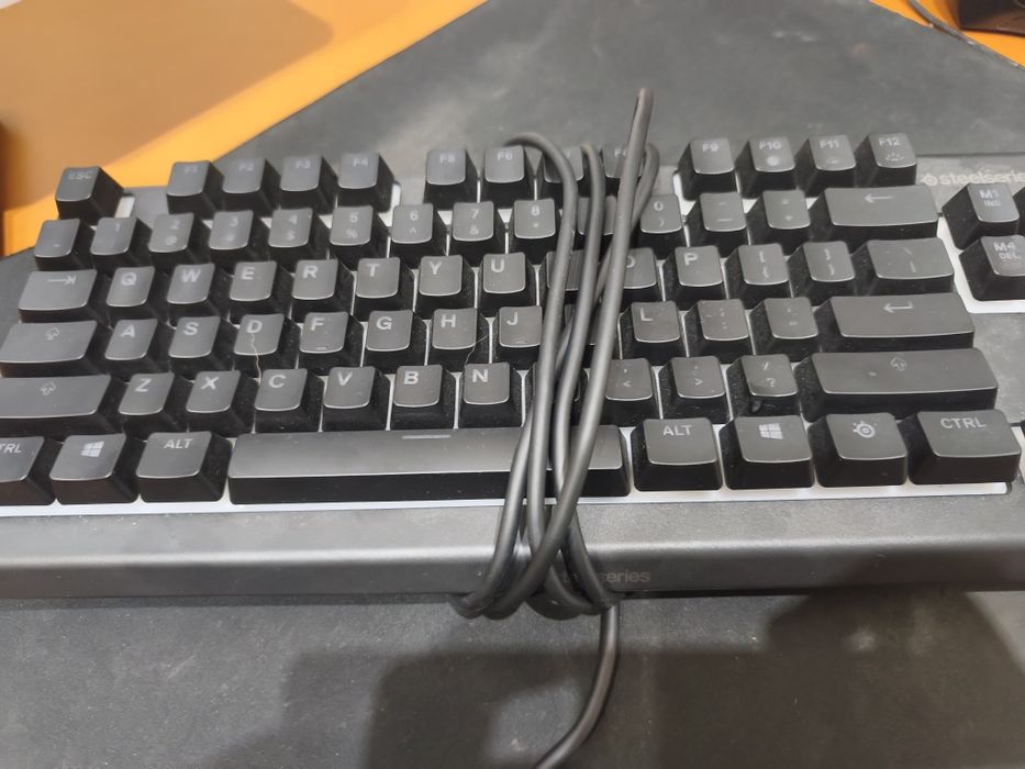 Pack teclado, headset, rato e tapete gaming