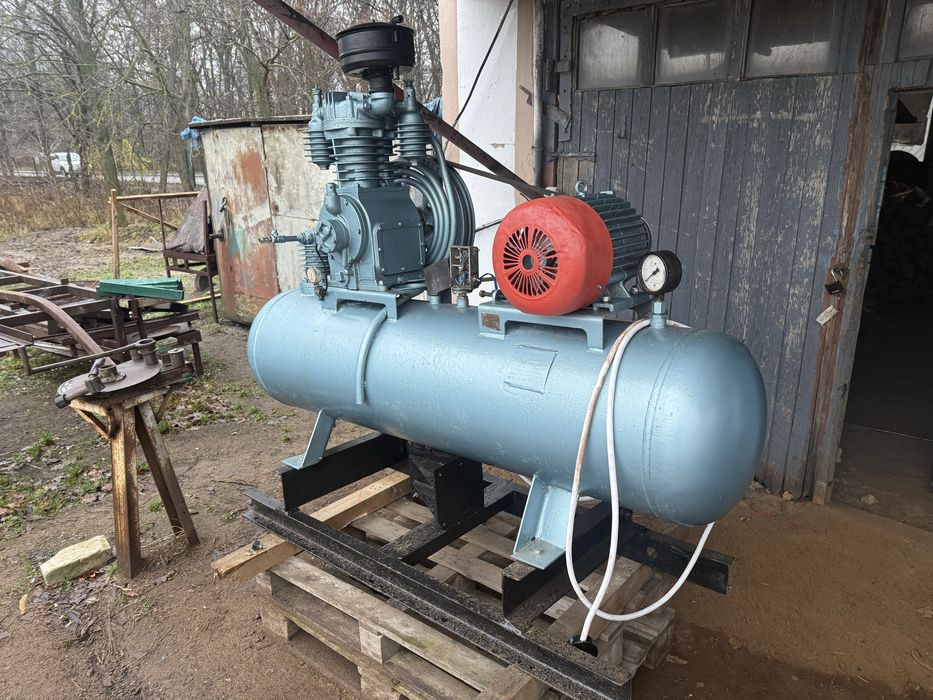 Компресор повітряний 200 л