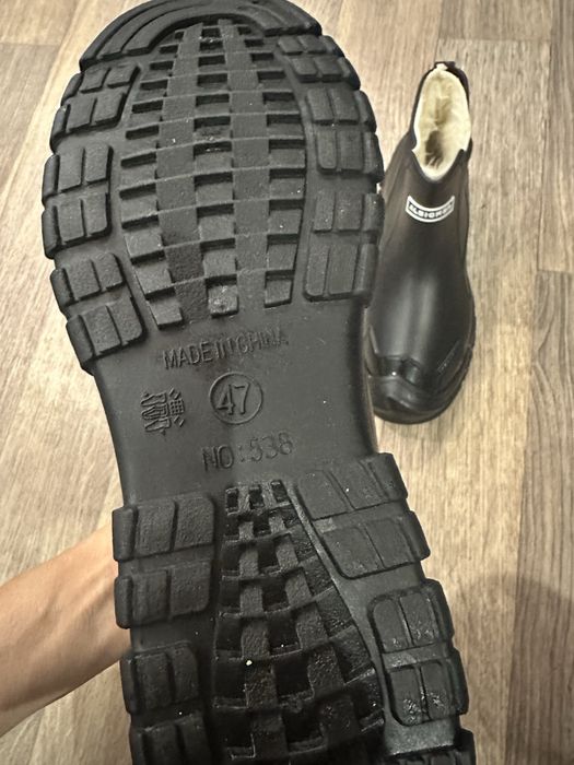 Рабочая спецовачная обувь 42р и 45р новые и теплые резиновые сапоги