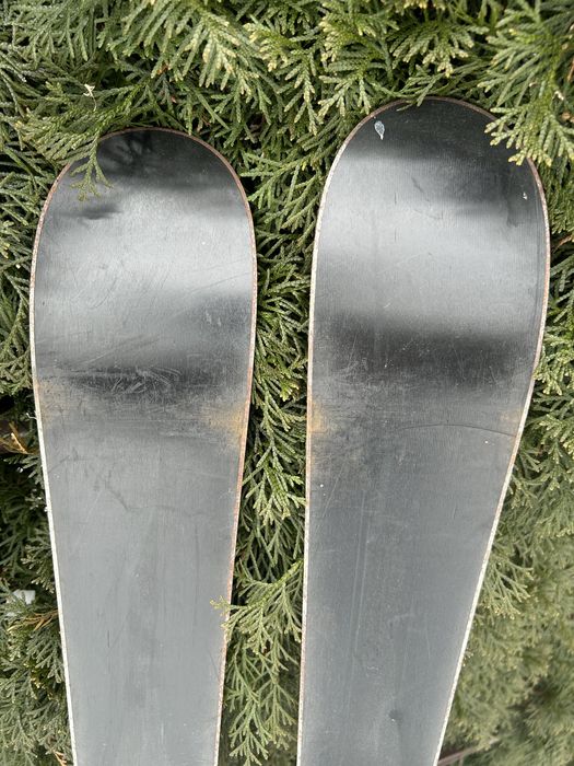 Narty Nordica z wiązaniami 138 cm