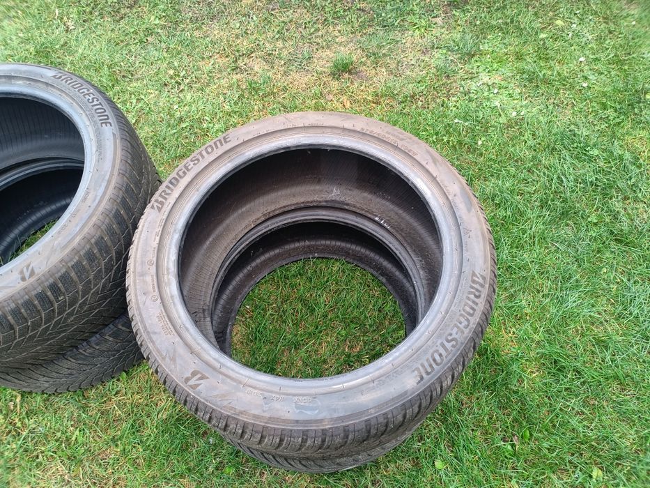 Bridgestone Blizzak 275/40R19 105W DOT 2019