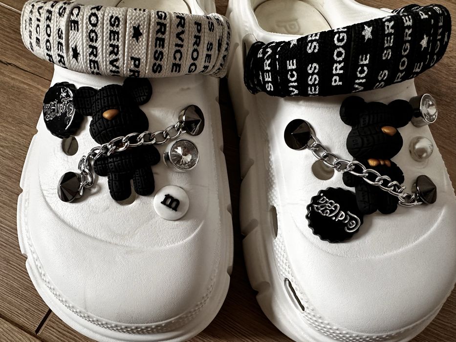 Продам жіночі крокси