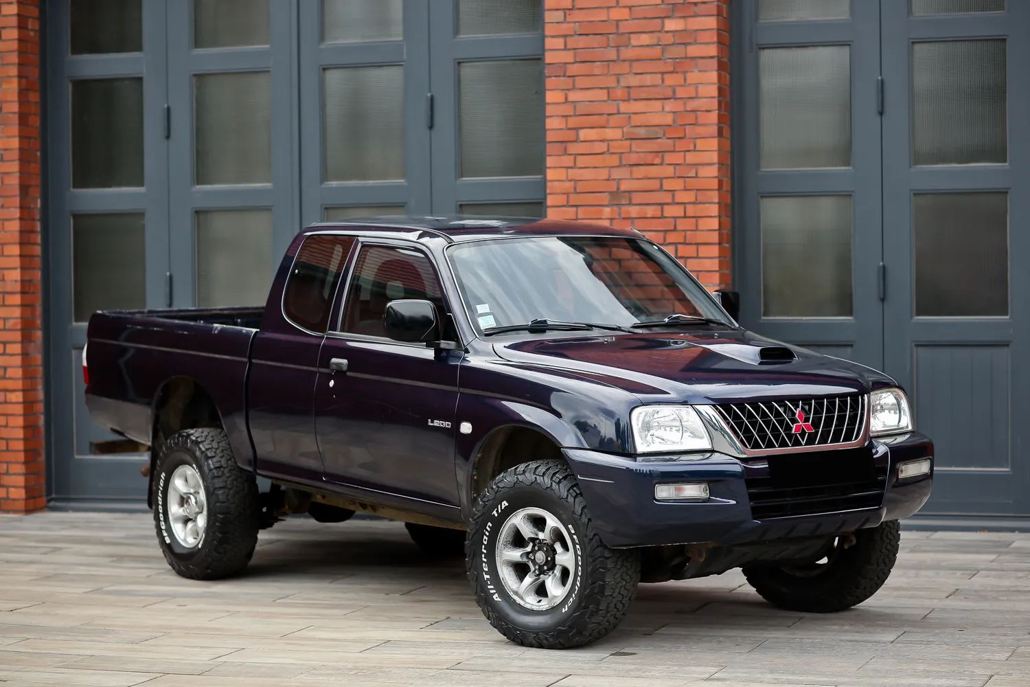 Mitsubishi L200 2.5D 133PS 4x4 KLIMA REDUKTOR bezwypadek alu hak serwis 1właść Francja