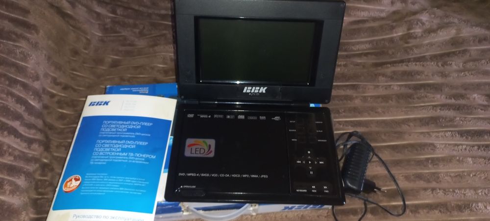Продам портативный DVD BBK PL 711 TI