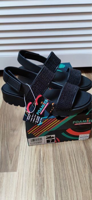 Сандалі skechers