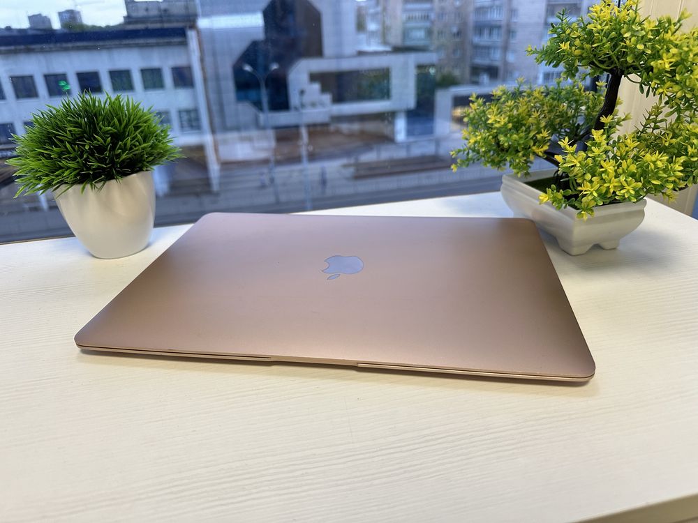 MacBook Air 2020 8/512 SSD i5 Rose gold