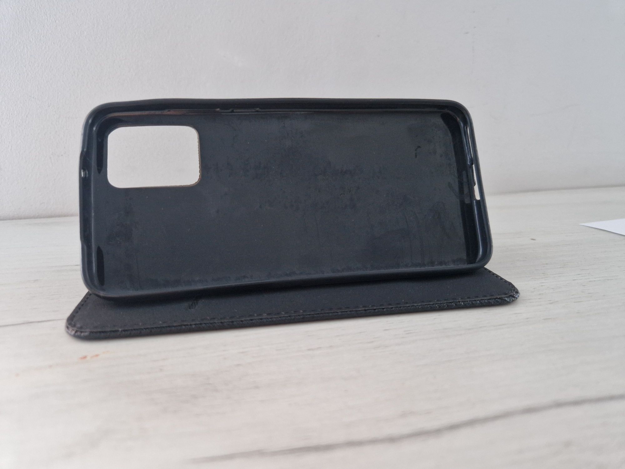 Kabura Smart Book MAGNET do MOTOROLA EDGE 30 NEO 5G Czarna
