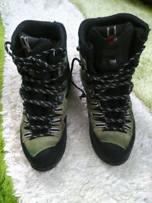 Высокие трекинговые ботинки Mammut Men's Monolith GTX