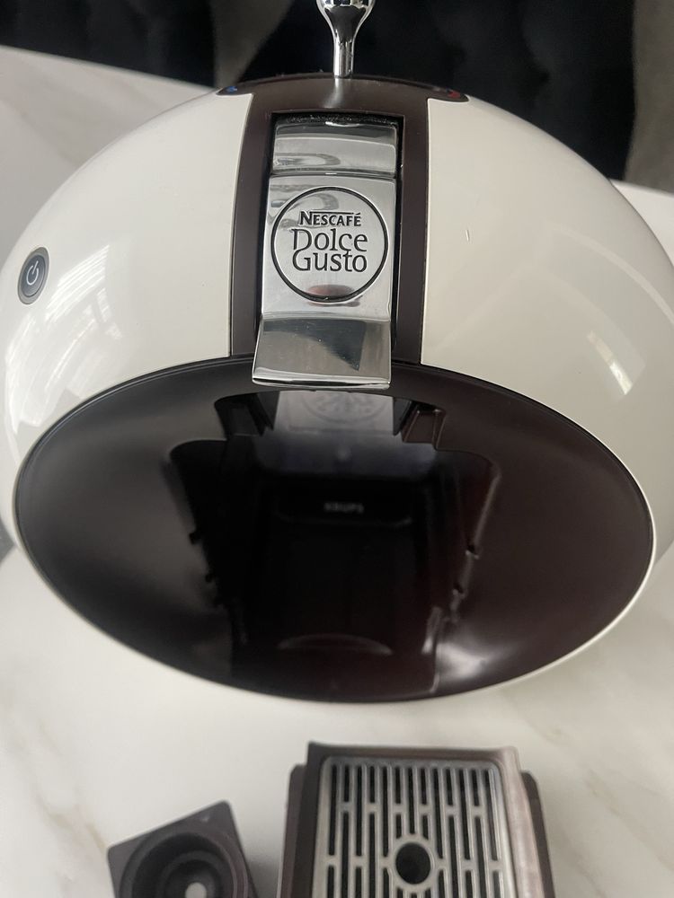 Капсульна кавомашина KRUPS DOLCE GUSTO.