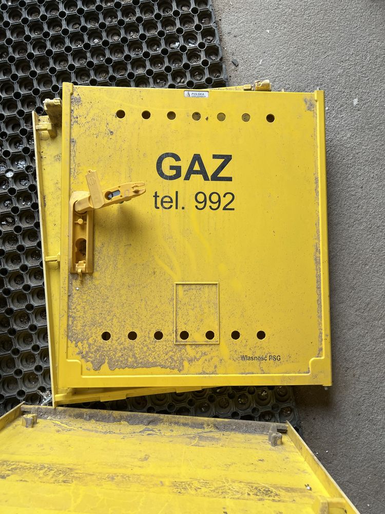 Skrzynia gazowa z postumentem zolta oryginalna