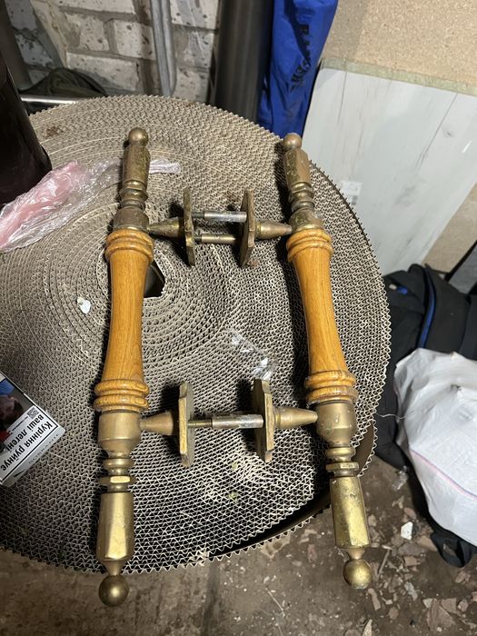 Латуная ручка двернная