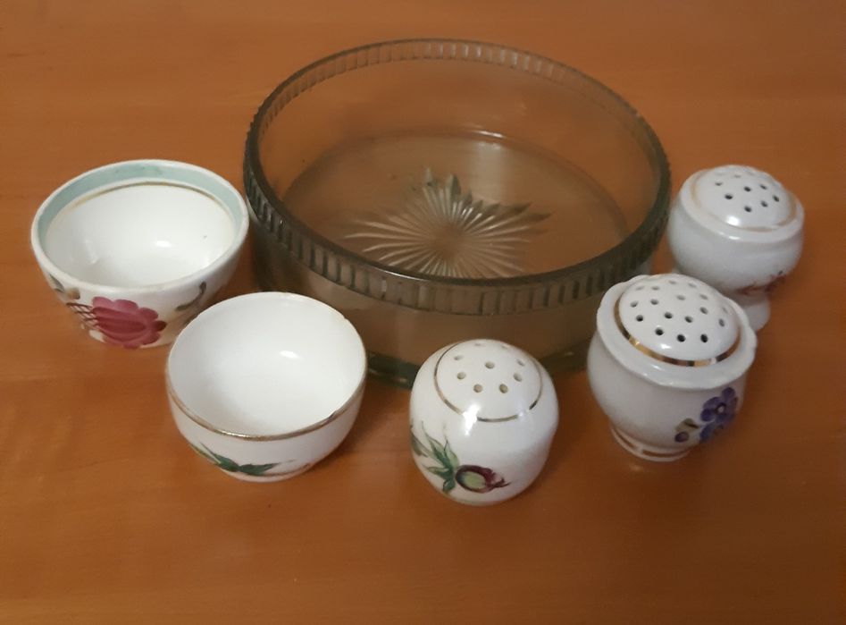 Солонки, перечницы  салатник