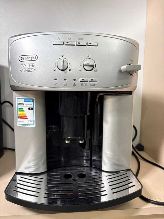 Кавомашина Delonghi Magnifica Caffe Venezia ESAM 2200