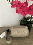 Nowa nerka crossbody Guess