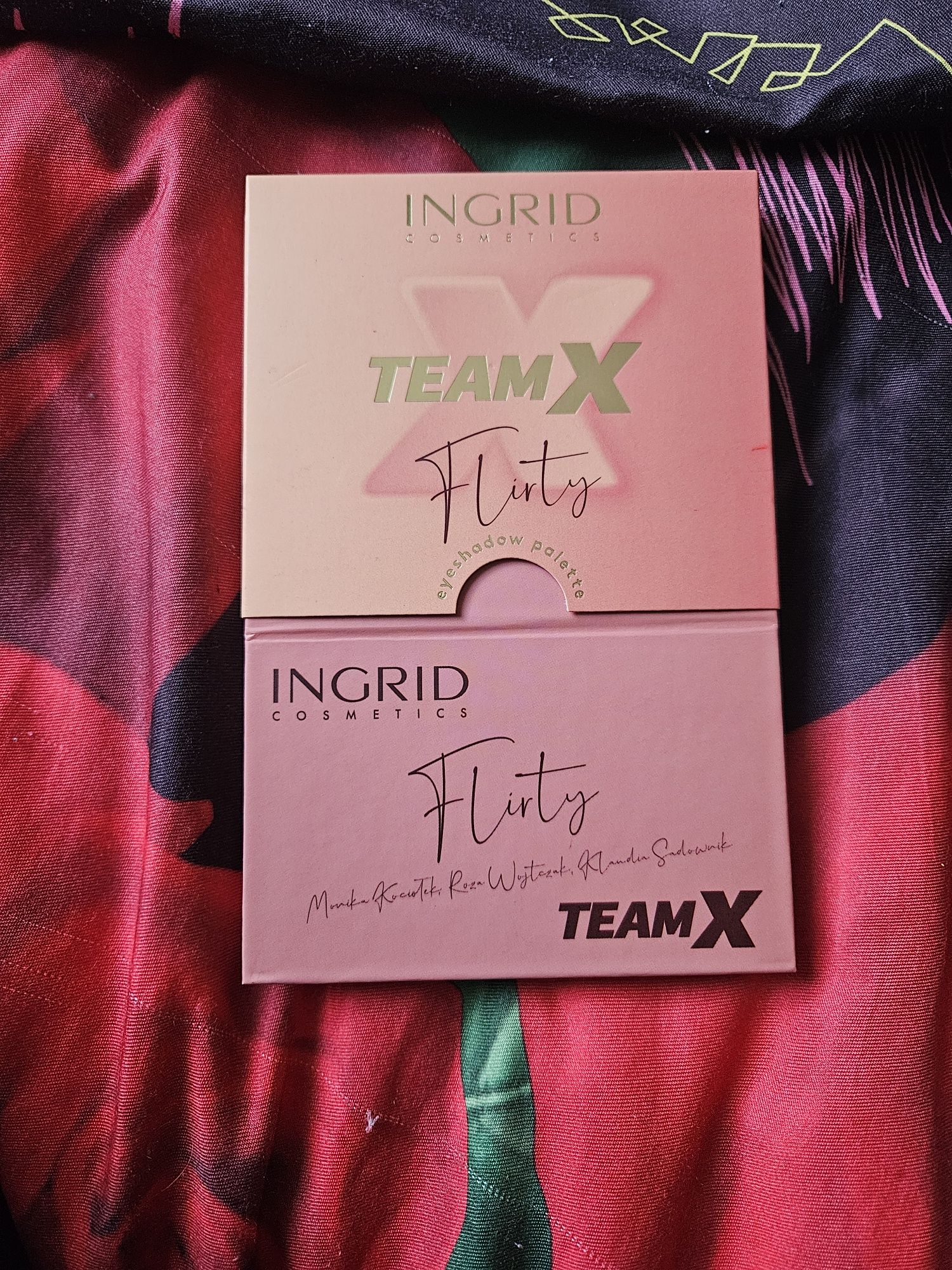 Ingrid x TeamX Flirt paleta do makijażu