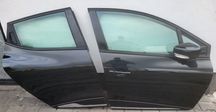 Clio IV tegne drzwi